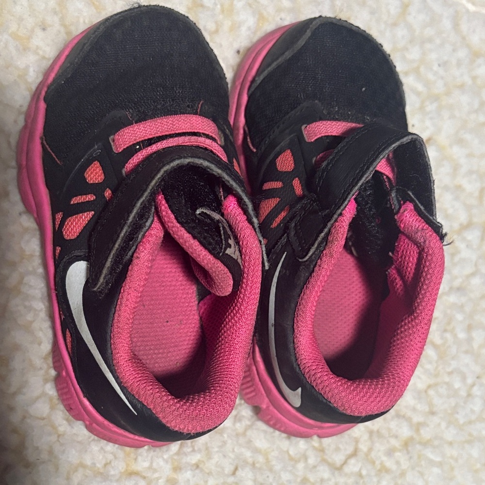 Nike Kids Black and Pink Sneakers gently used great shape